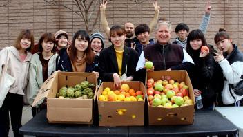 Students at a volunteer activity