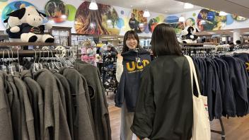 Seikei High School students shop for UC Davis gear at the Campus Store