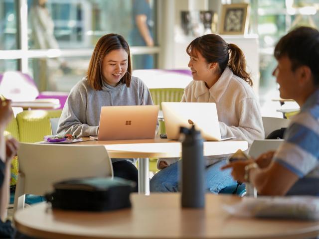 students study at the uc davis international center