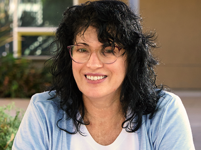 headshot of Lisa Whitaker