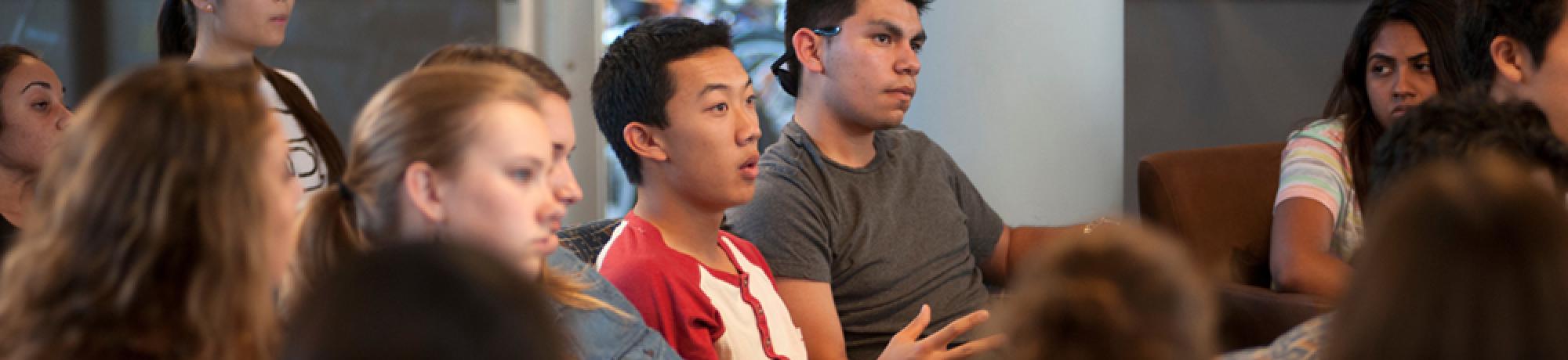 students having a discussion in business innovation class